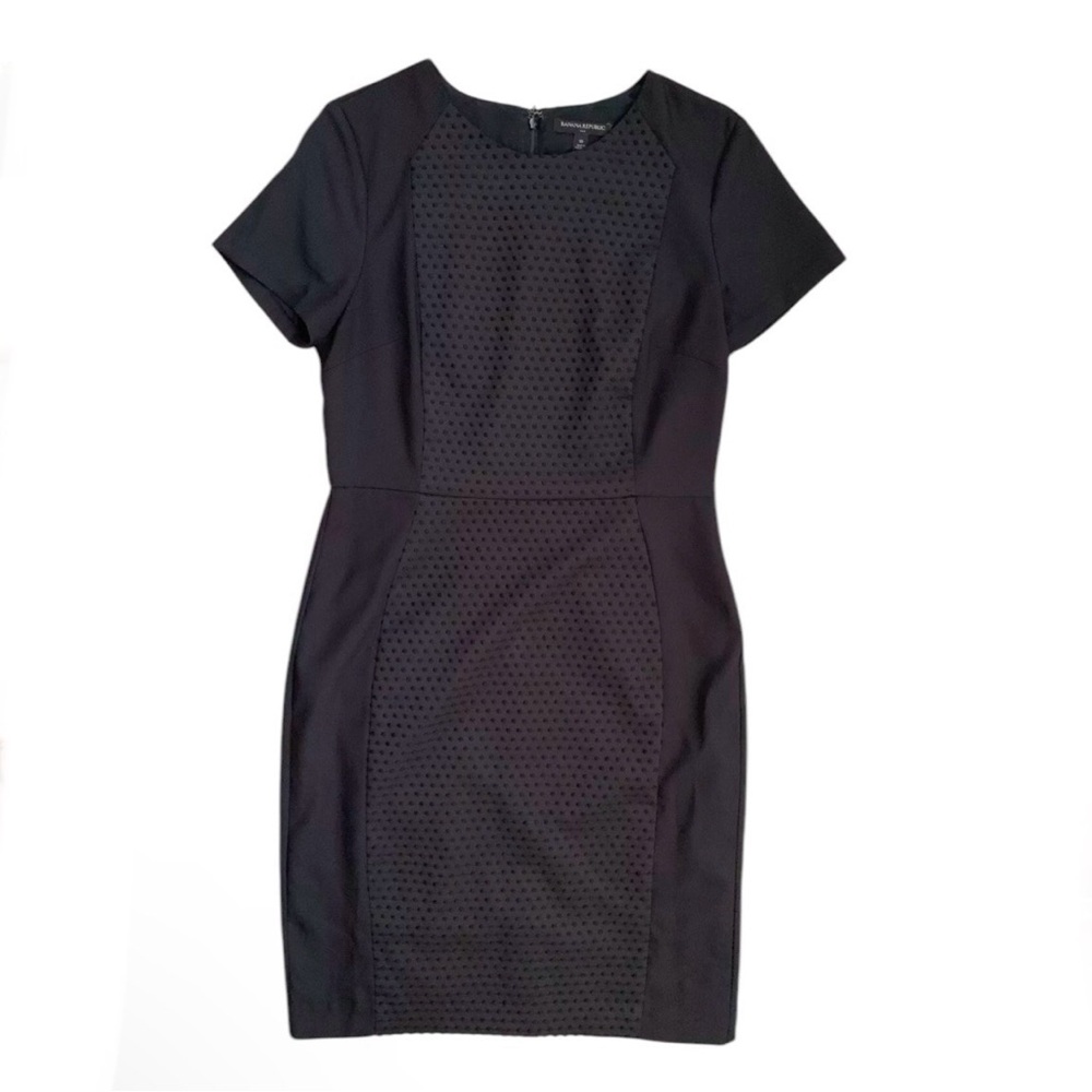 Banana Republic Dress Short Sleeve Seamed Clip Little Black sz 12 Back Zip